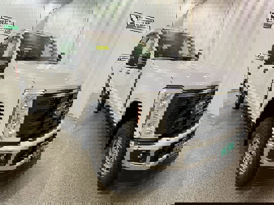 2026 Ford F-350 Super Duty XL's photo