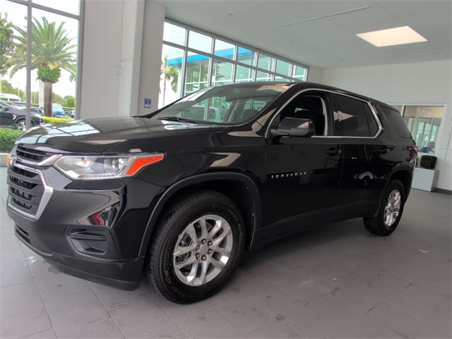 2021 Chevrolet Traverse LS photo 4