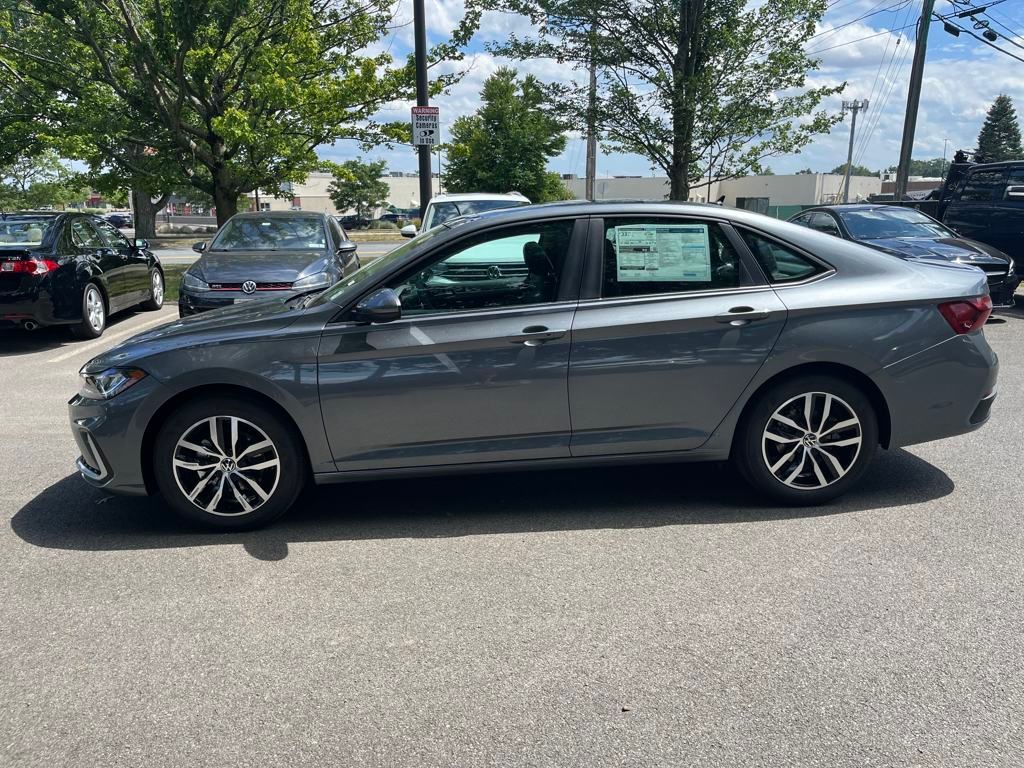 2025 Volkswagen Jetta 1.5T SE photo 4