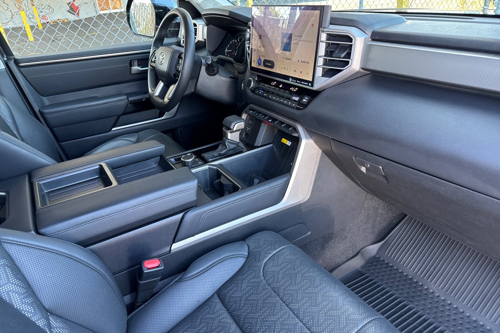 2022 Toyota Tundra Limited photo 15
