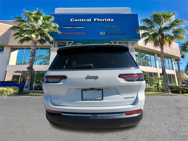2025 Jeep Grand Cherokee Limited photo 4