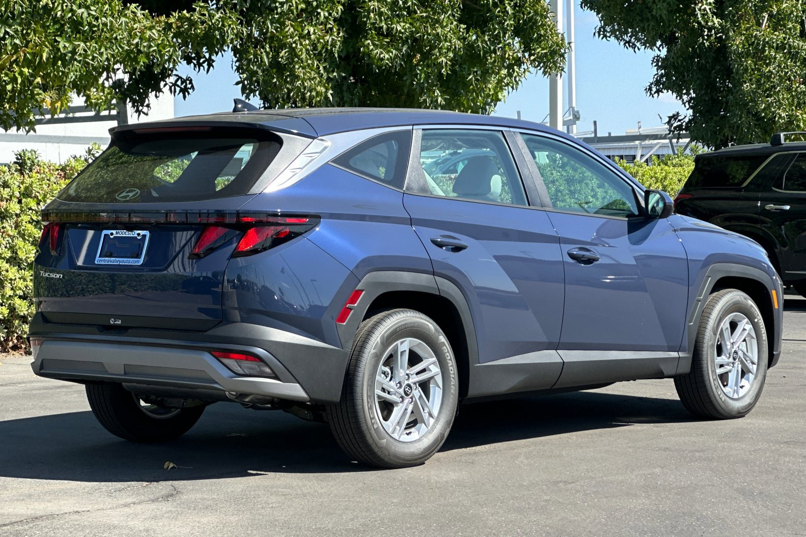 2025 Hyundai Tucson SE photo 4