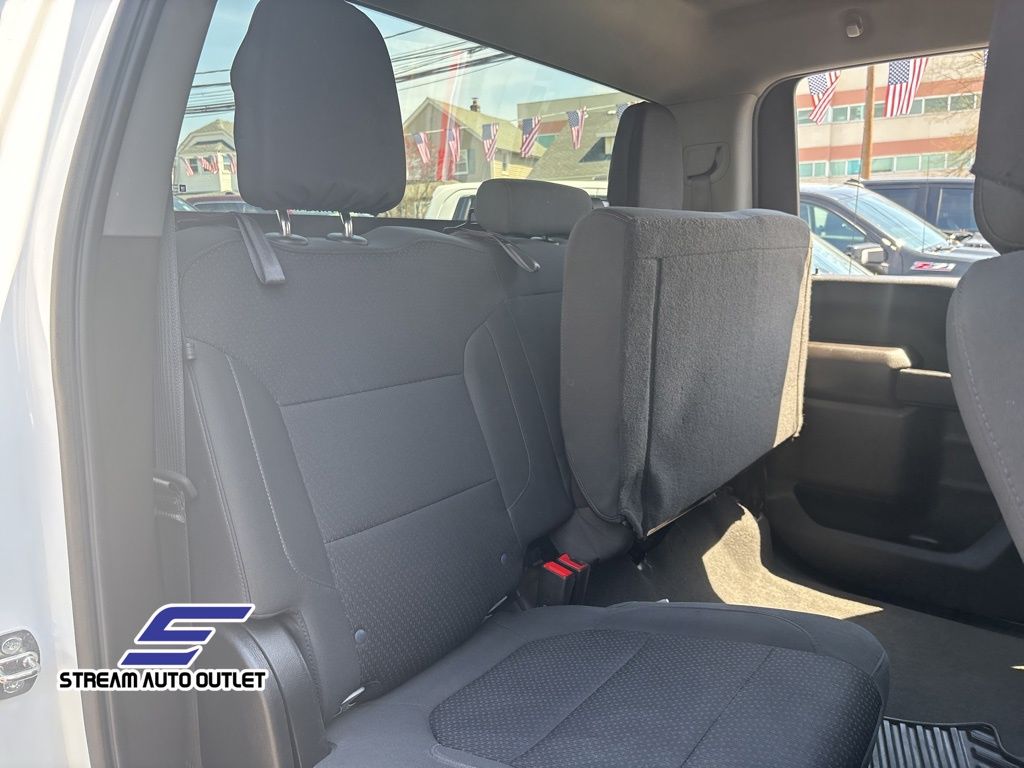 2022 Chevrolet Silverado 2500HD Custom photo 11