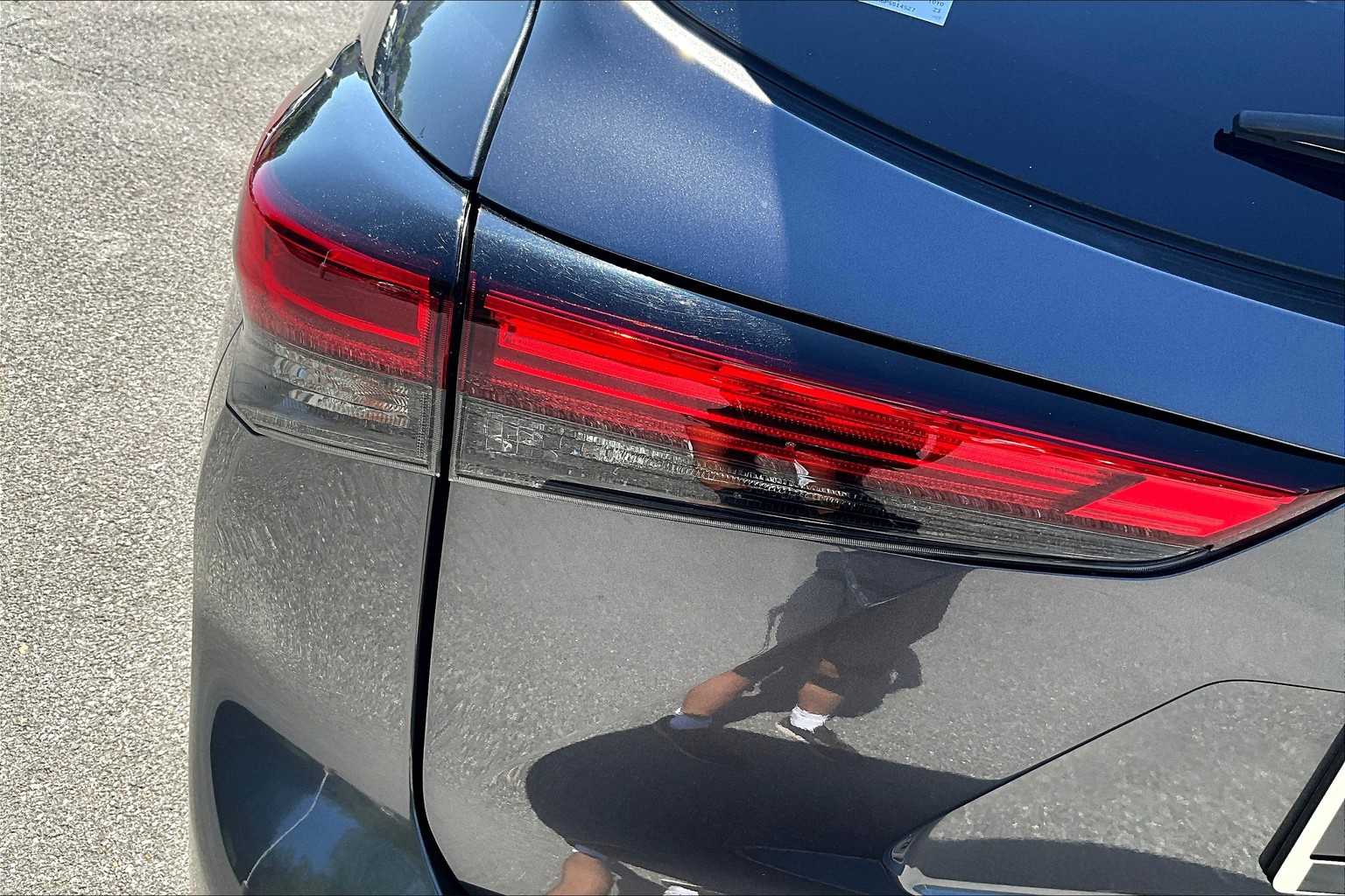 2023 Toyota Highlander L photo 25
