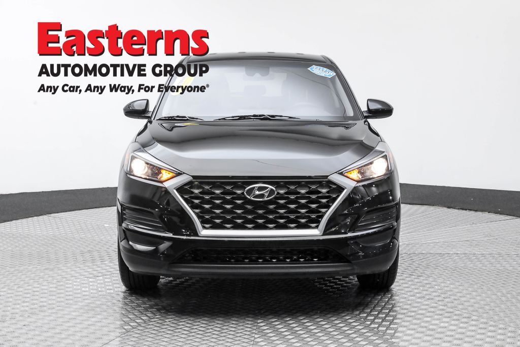 2021 Hyundai Tucson SE photo 2