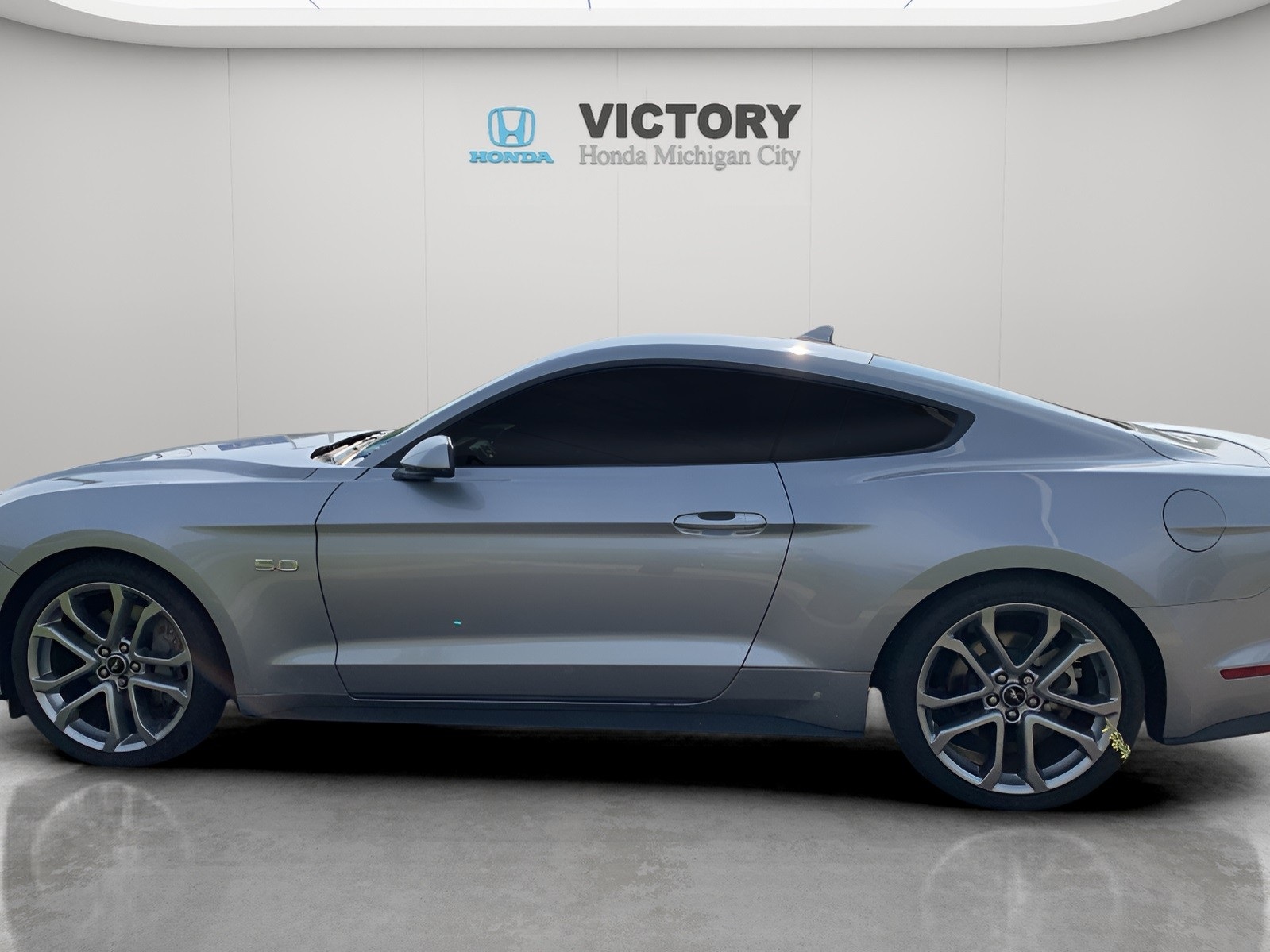 2023 Ford Mustang GT Premium photo 2