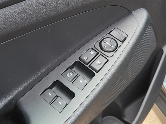 2019 Hyundai Tucson SE photo 16