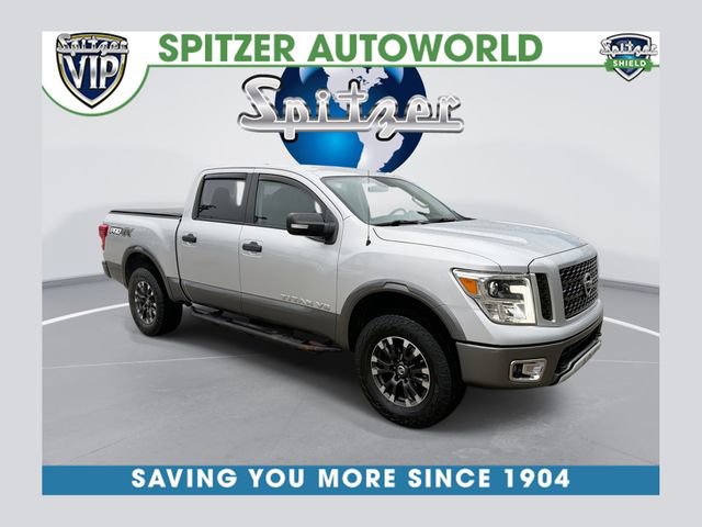 2019 Nissan Titan PRO-4X's photo