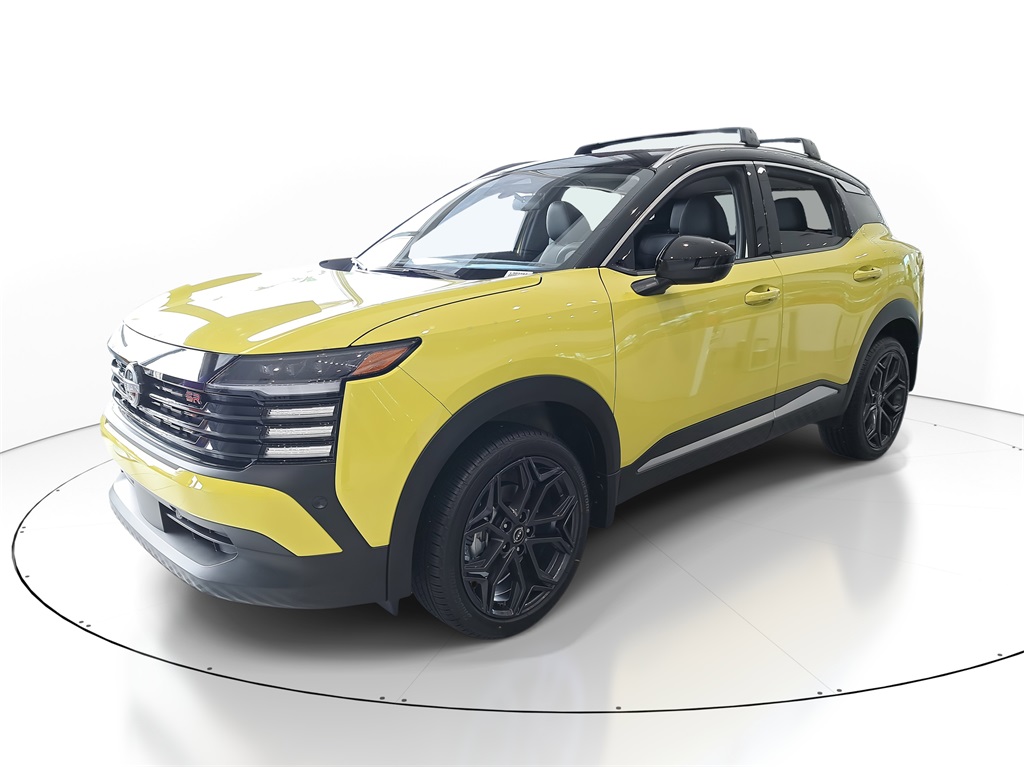 2026 Nissan Kicks SR photo 4