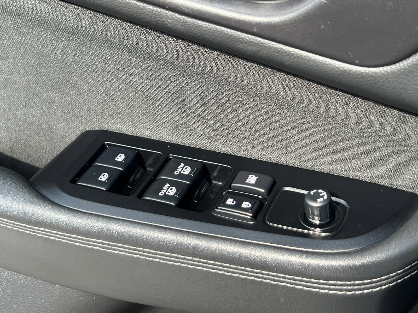 2017 Subaru Outback 2.5i Premium photo 34