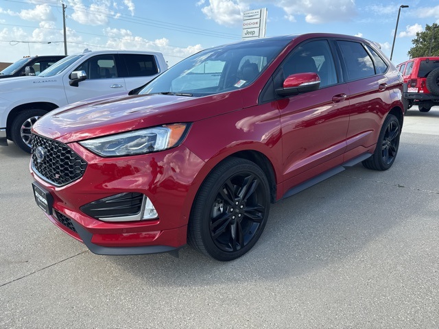2020 Ford Edge ST photo 2