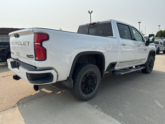 2024 Chevrolet Silverado 2500HD High Country photo 4