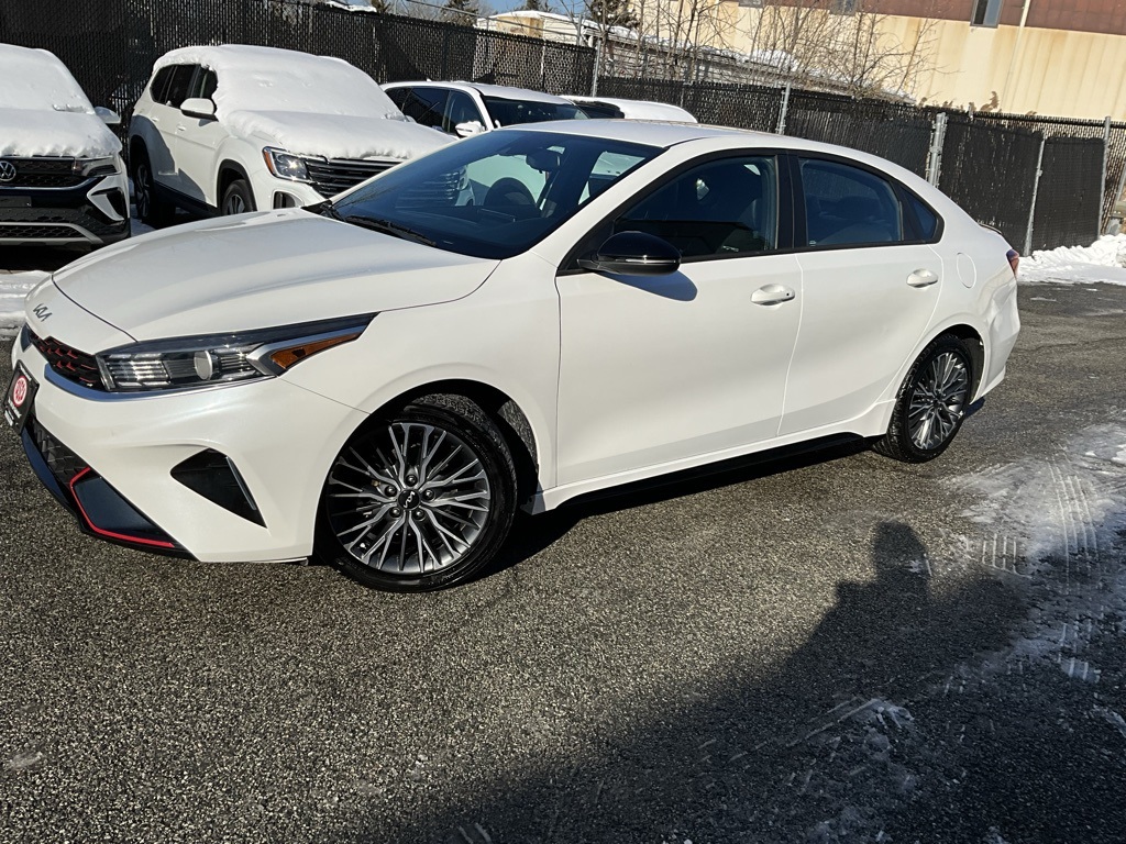 2022 Kia FORTE GT-Line's photo