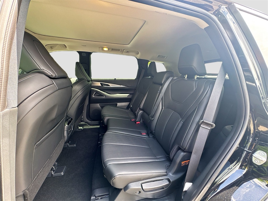 2026 Infiniti QX60 Luxe photo 23