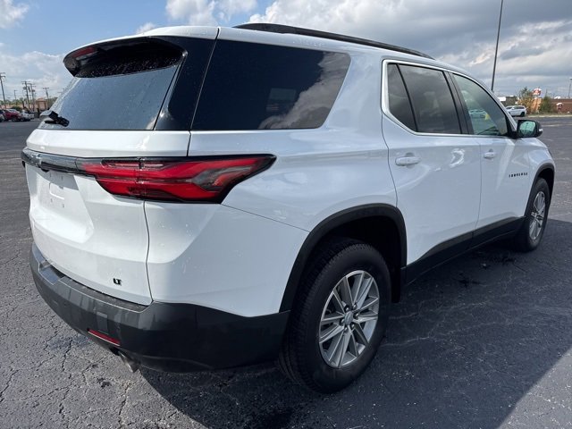 2022 Chevrolet Traverse Cloth photo 2