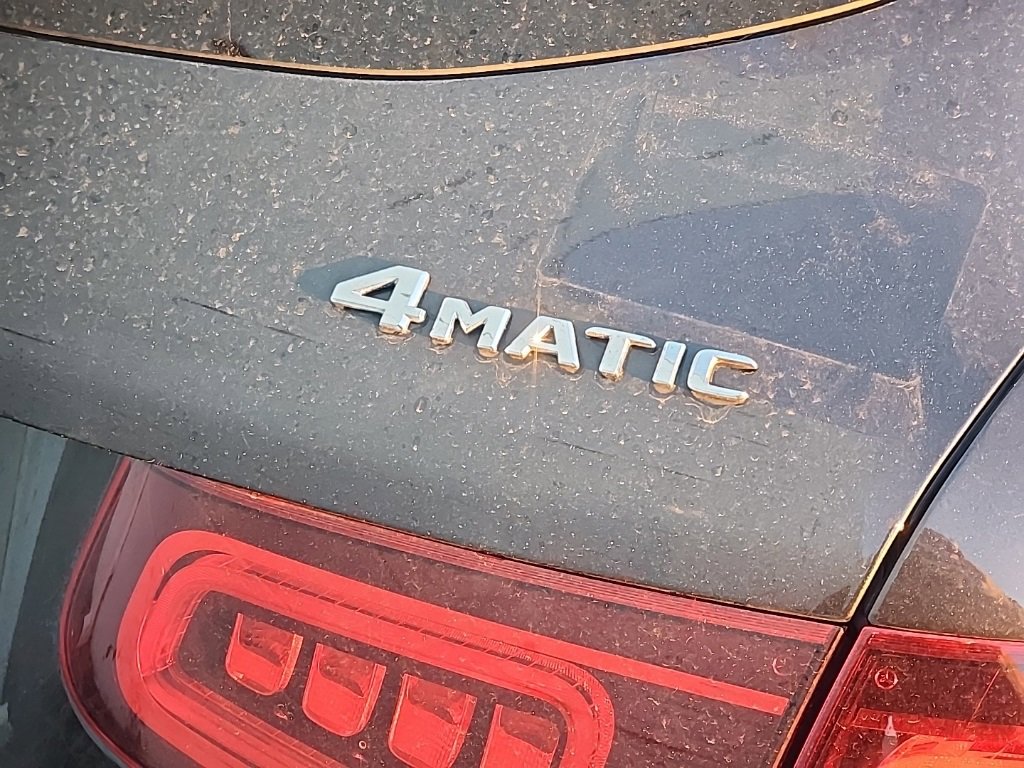 2021 Mercedes Benz GLC 300 4MATIC photo 3