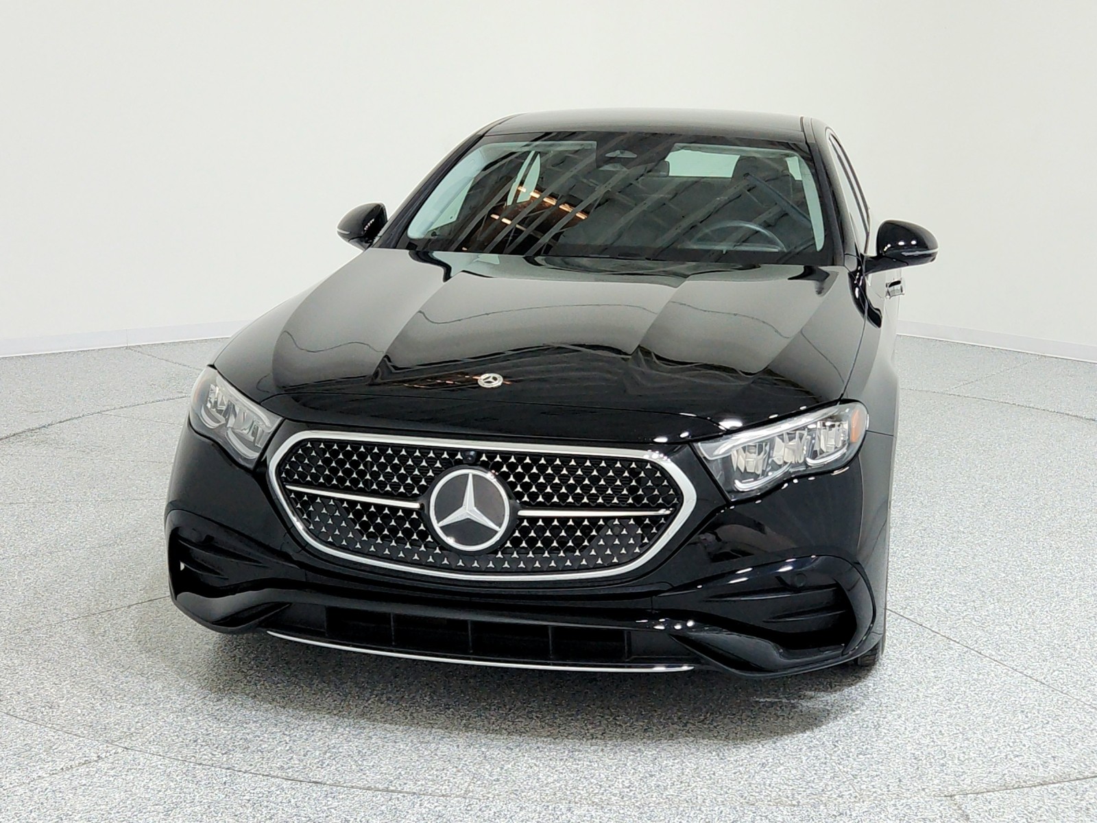 2025 Mercedes Benz E 350 photo 2
