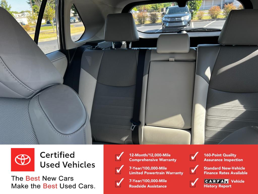 2021 Toyota RAV4 Limited photo 9