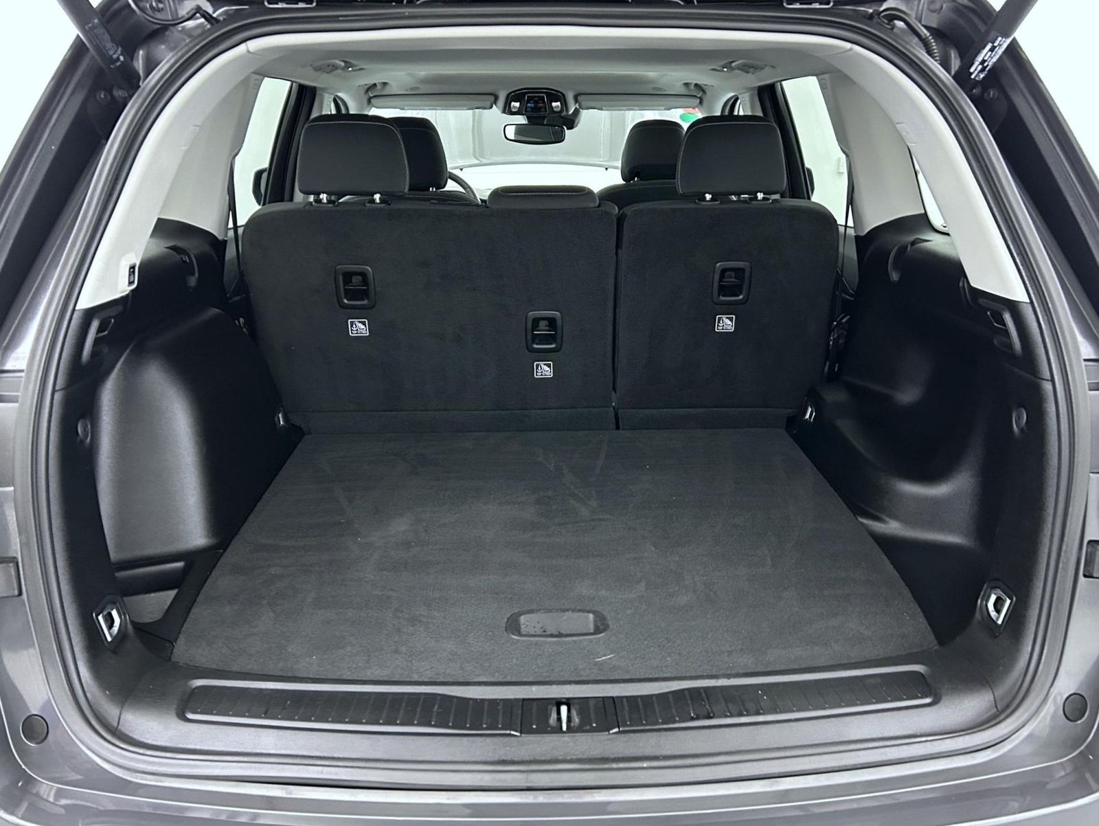 2023 Jeep Grand Cherokee Laredo photo 20