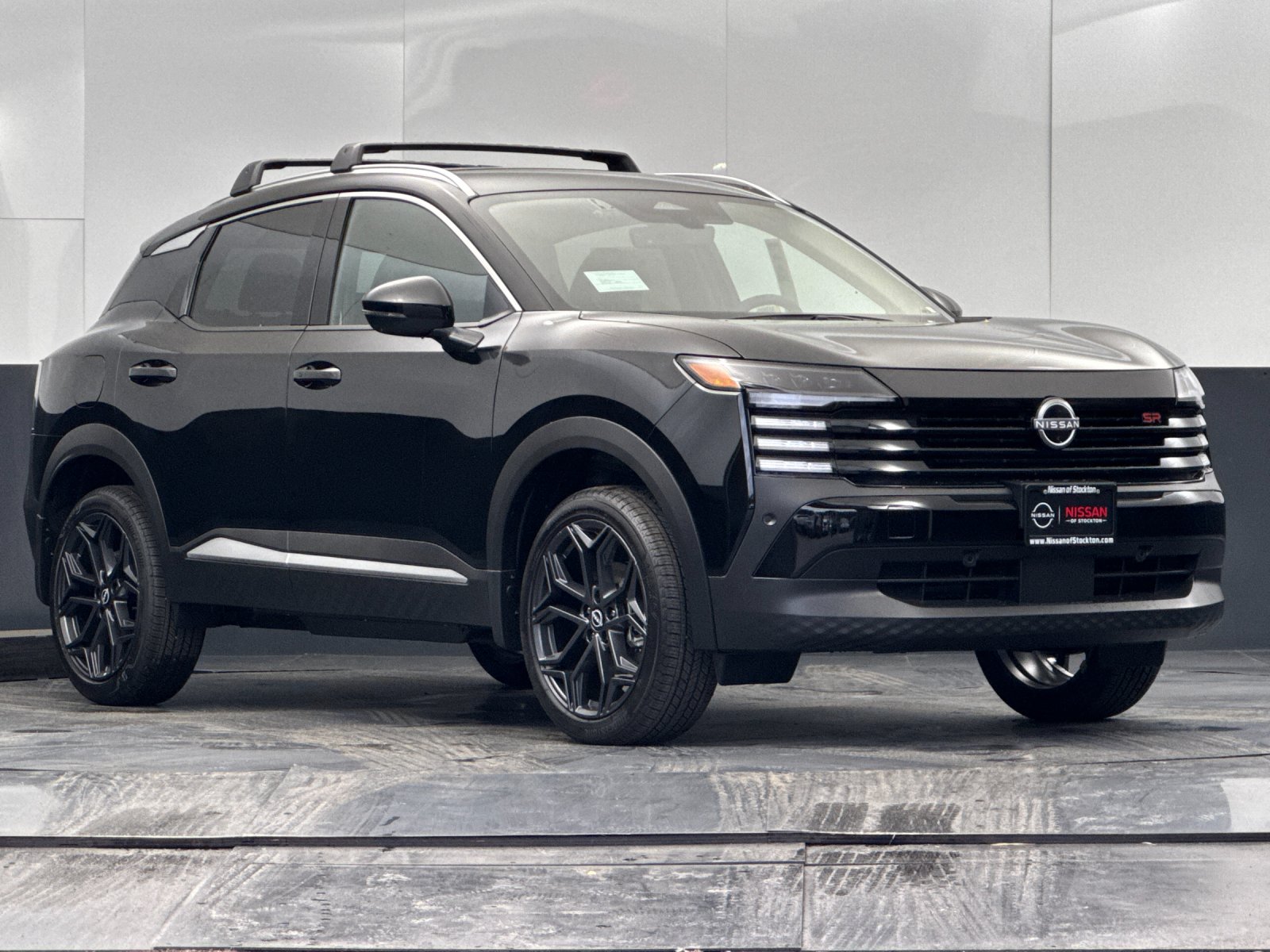 2026 Nissan KICKS SR's photo