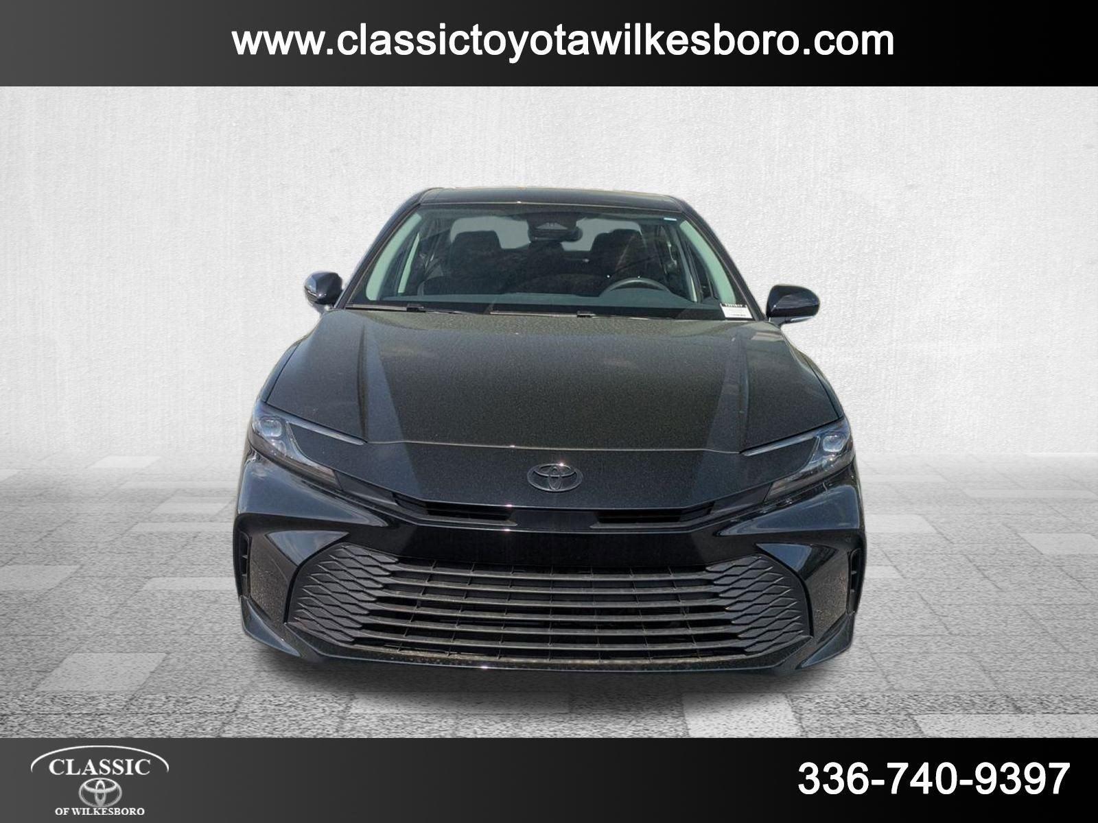 2025 Toyota Camry LE photo 2