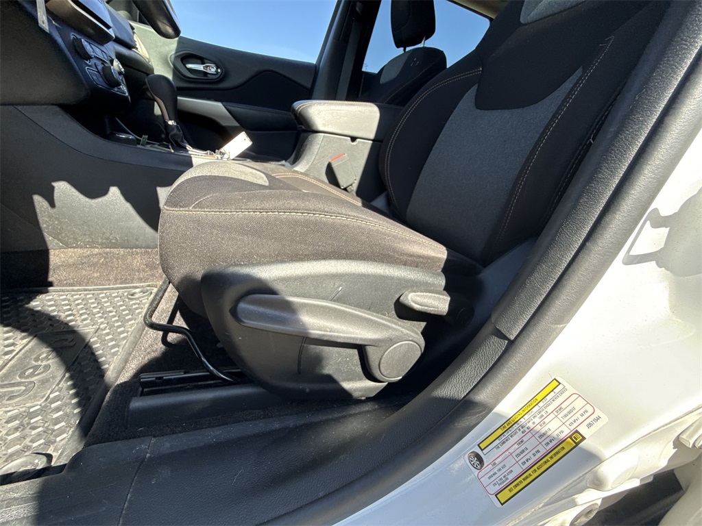2018 Jeep Cherokee Latitude photo 14
