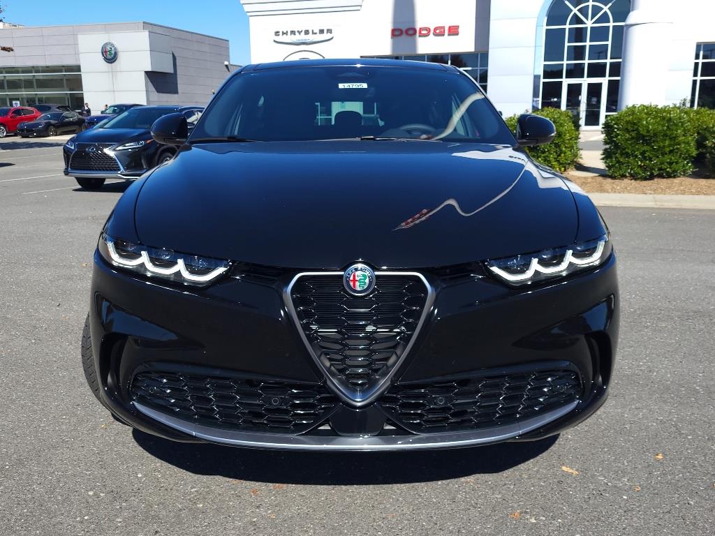 2024 Alfa Romeo Tonale Ti photo 2
