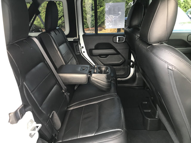 2021 Jeep Wrangler Unlimited Sahara Altitude photo 24