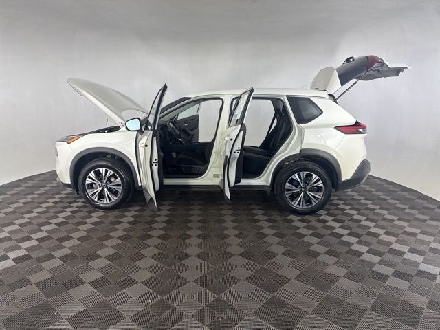 2023 Nissan Rogue SV photo 13