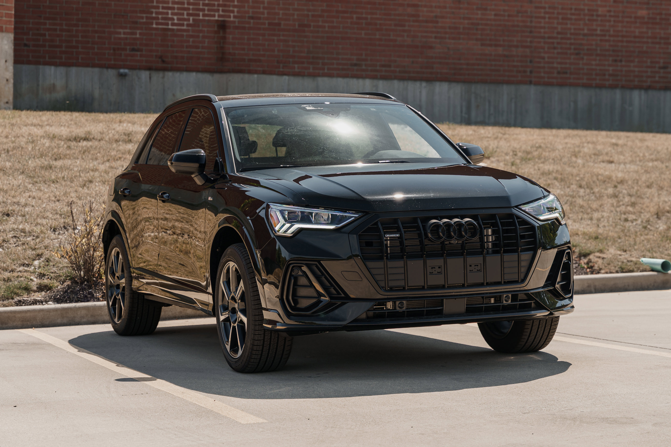 2025 Audi Q3 S line Premium Plus photo 2