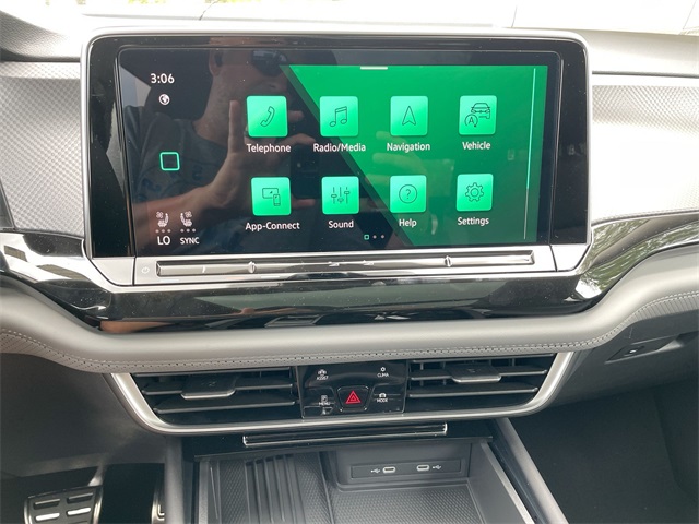 2025 Volkswagen Atlas Peak Edition SE Technology photo 10