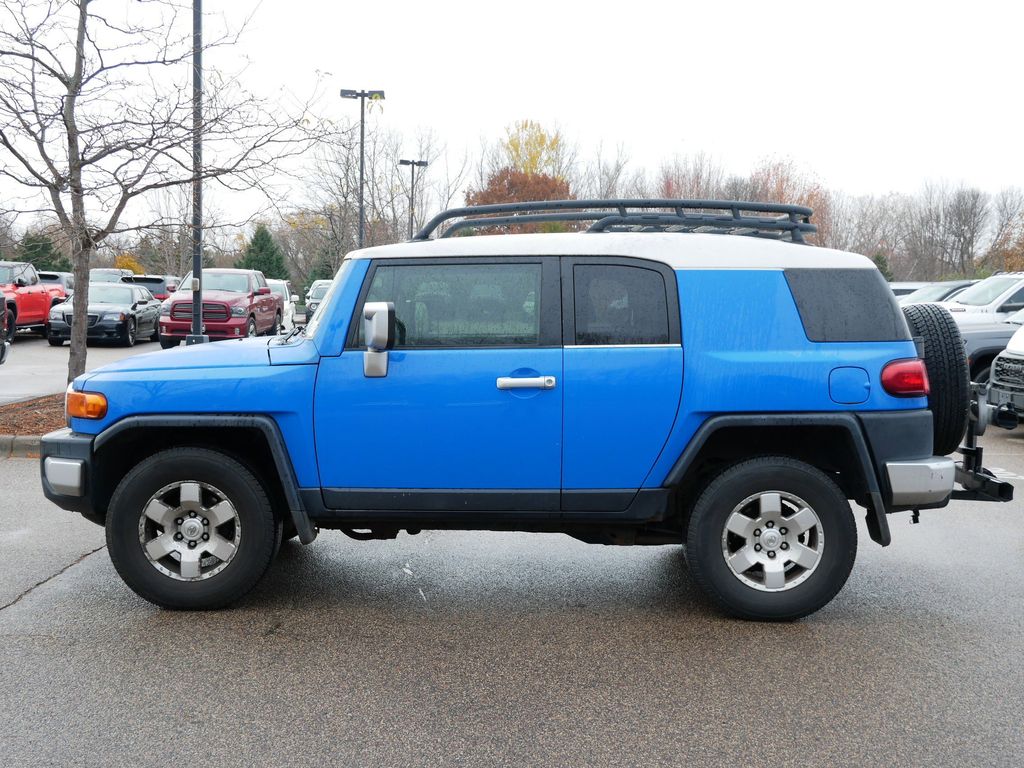 Used 2007 Toyota FJ Cruiser Base with VIN JTEBU11F570039792 for sale in Coon Rapids, Minnesota