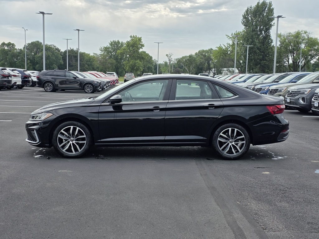 Used 2025 Volkswagen Jetta SE with VIN 3VW7X7BU8SM001204 for sale in St. Cloud, Minnesota