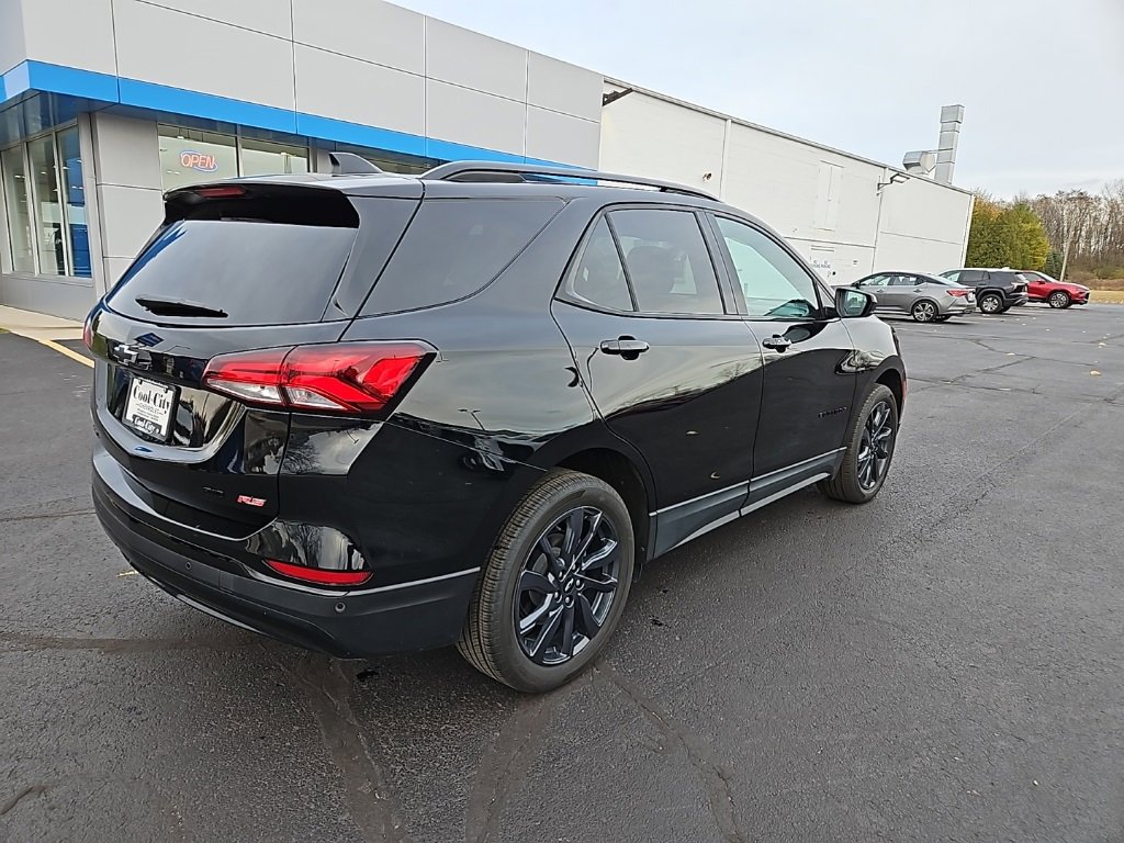 2024 Chevrolet Equinox RS photo 3