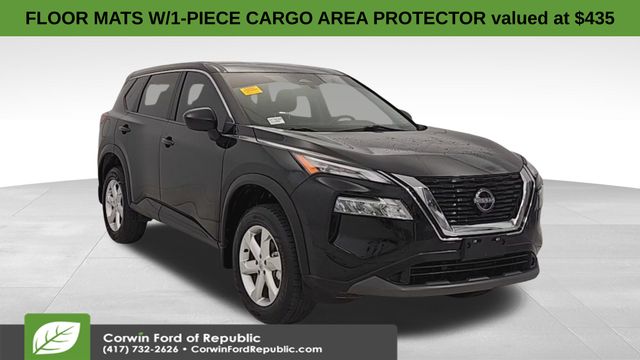 2023 Nissan Rogue SV's photo