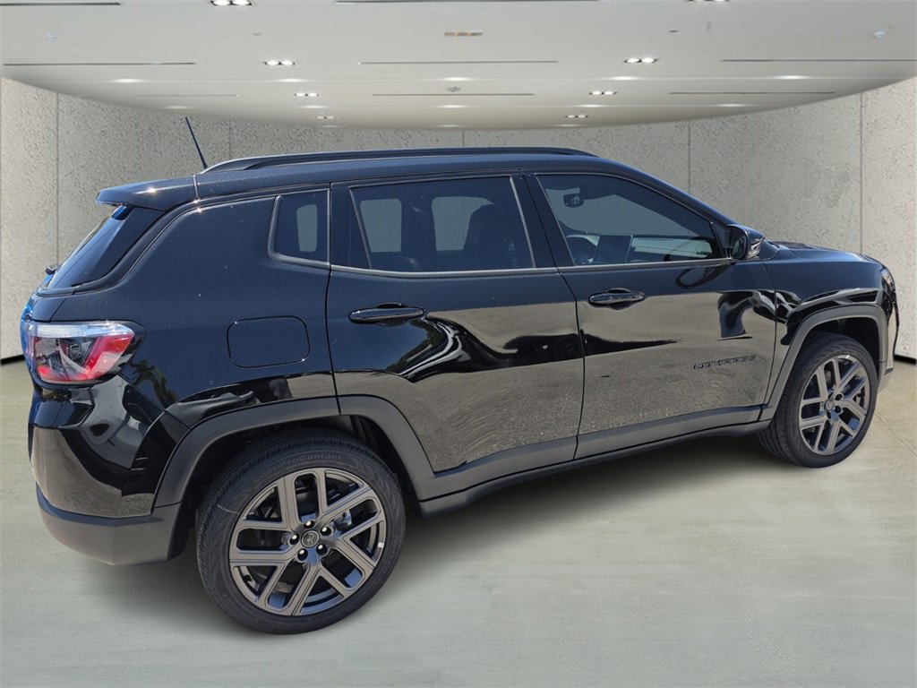 2025 Jeep Compass Limited photo 2