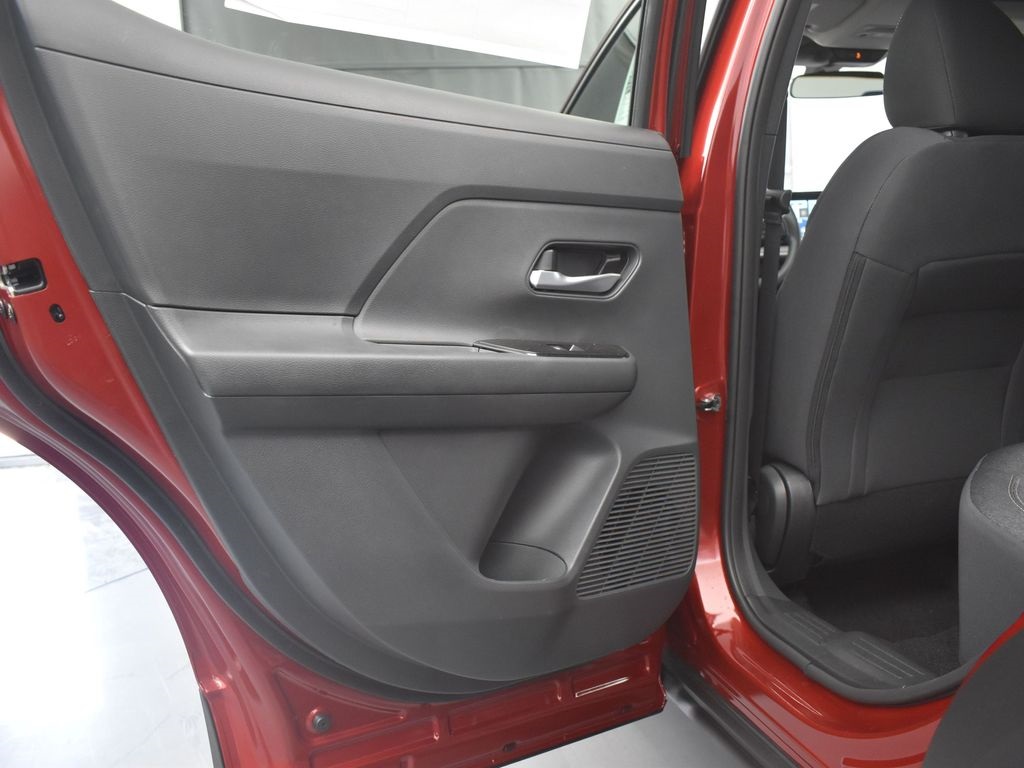 2026 Nissan Kicks SV photo 14