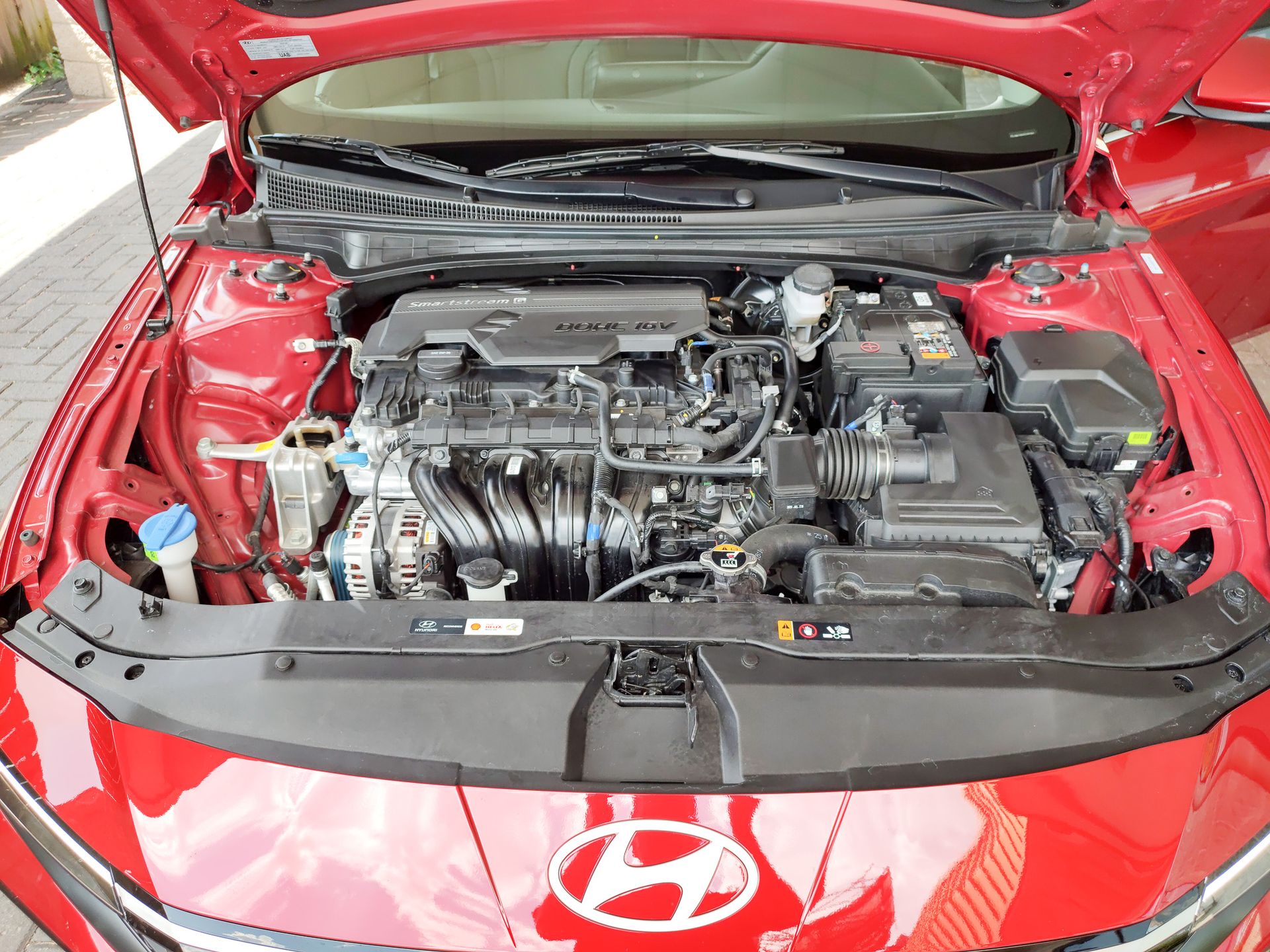 2025 Hyundai Elantra Limited photo 24