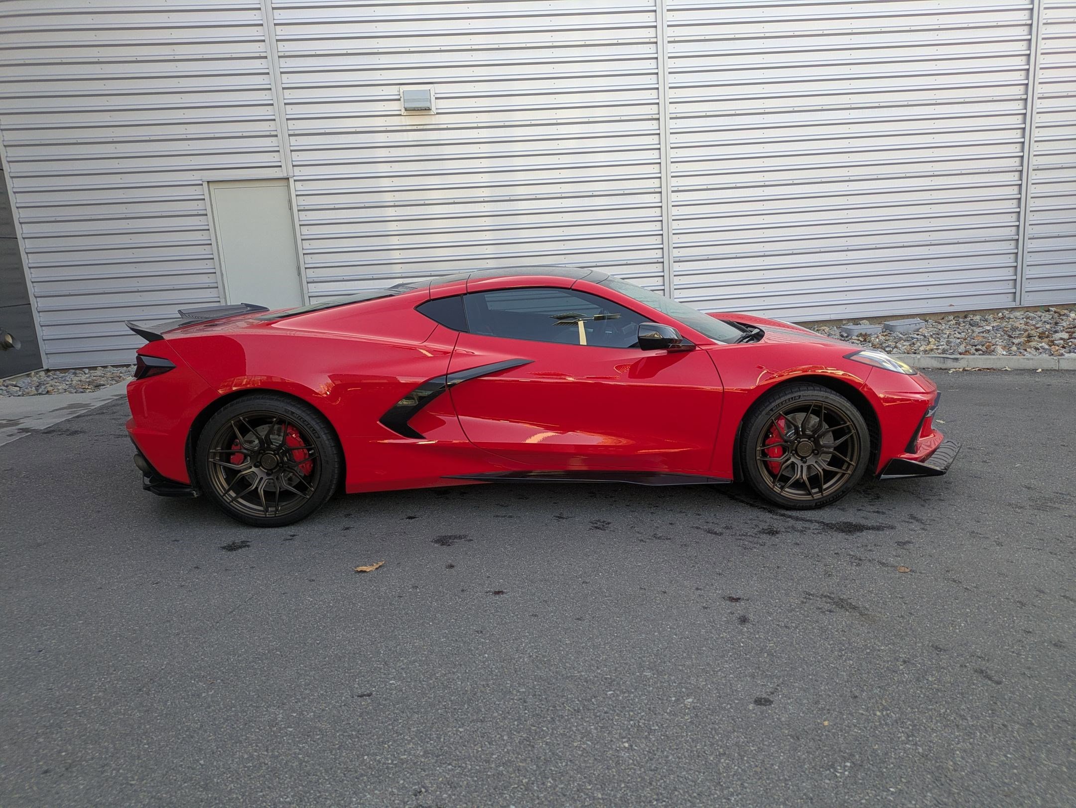 2021 Chevrolet Corvette 2LT photo 2