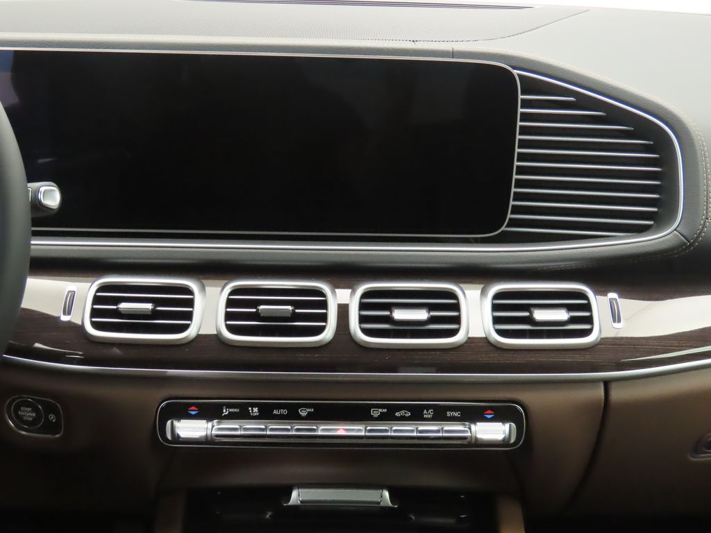 2025 Mercedes Benz GLS 450 4MATIC photo 14