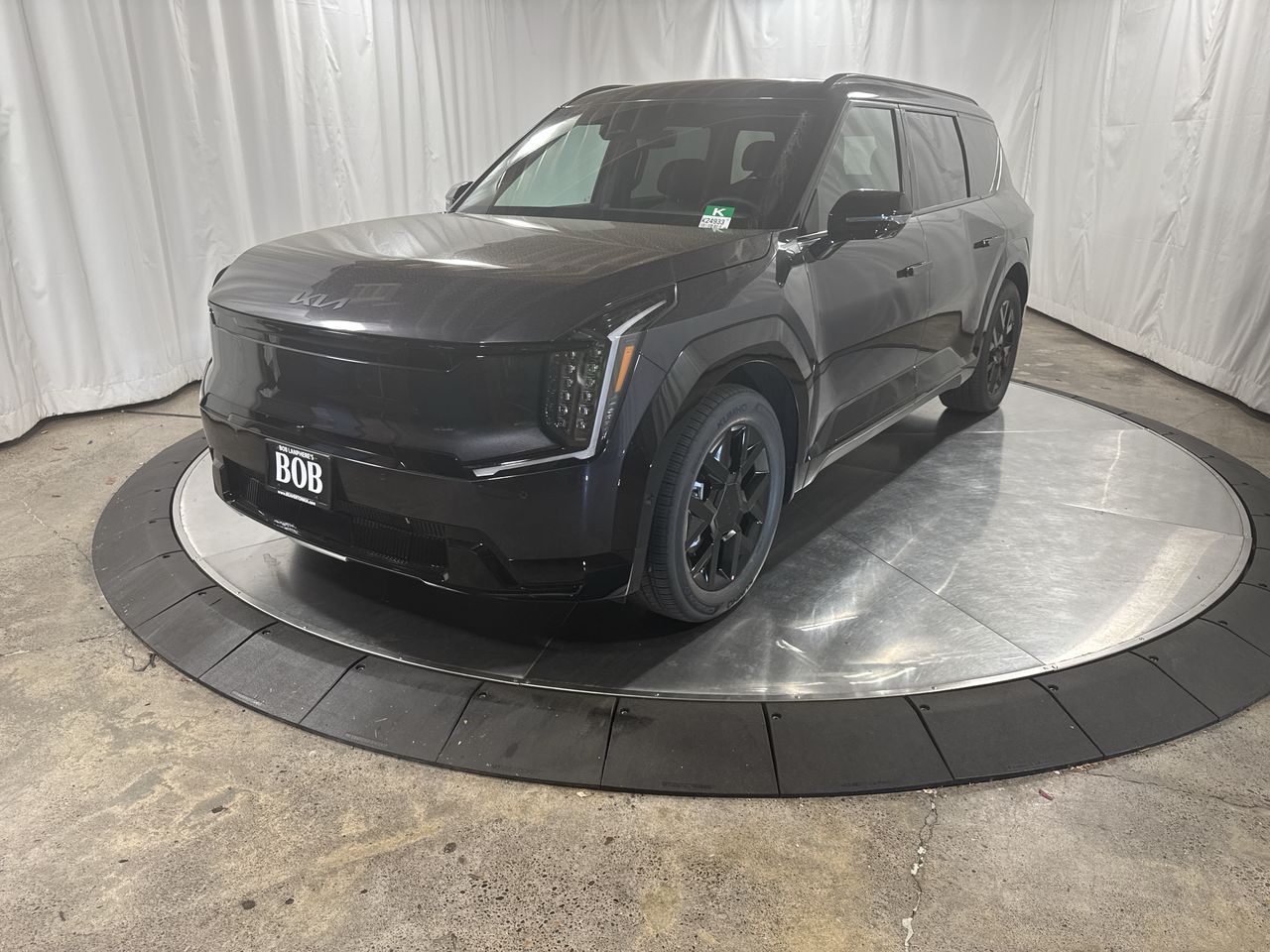 2026 Kia EV9 Land's photo