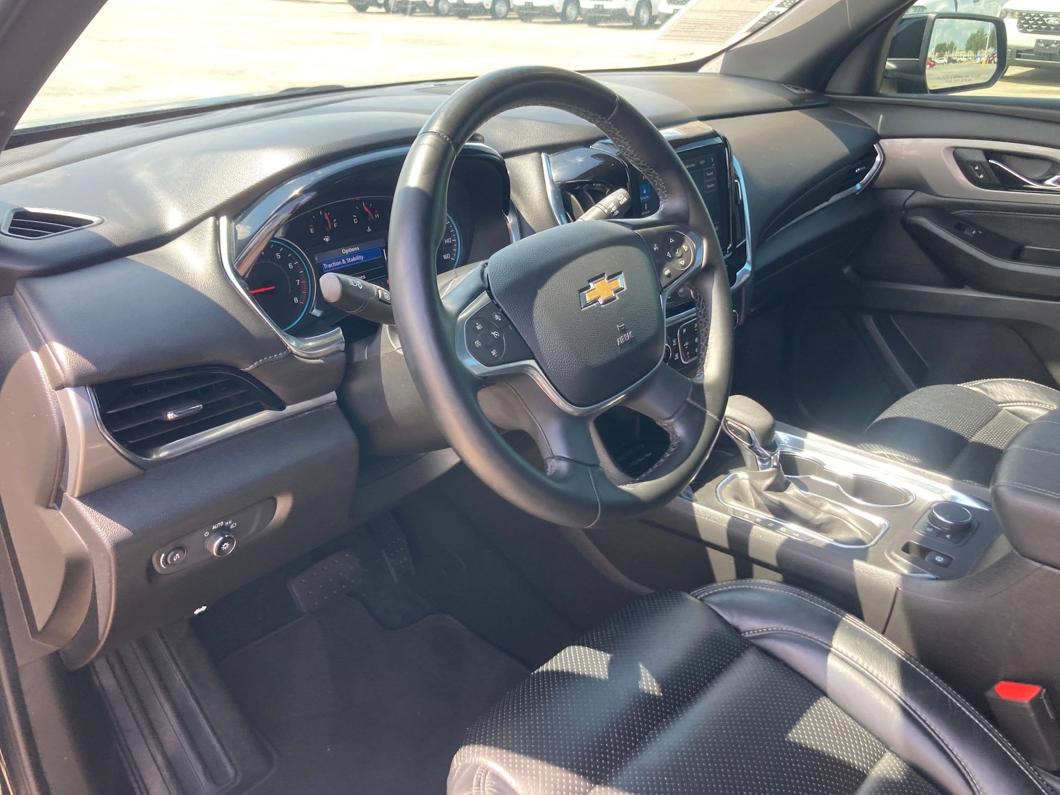 2023 Chevrolet Traverse Cloth photo 4