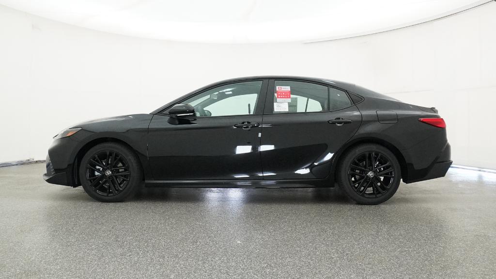 2025 Toyota Camry SE photo 10