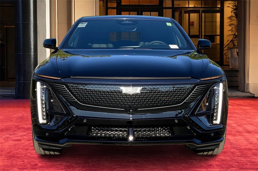 2026 Cadillac Lyriq photo 2