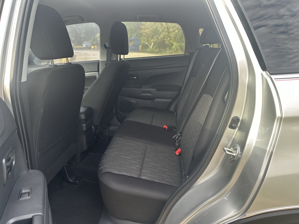 2023 Mitsubishi Outlander Sport ES photo 15
