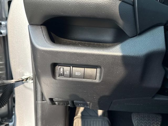2022 Toyota RAV4 LE photo 28