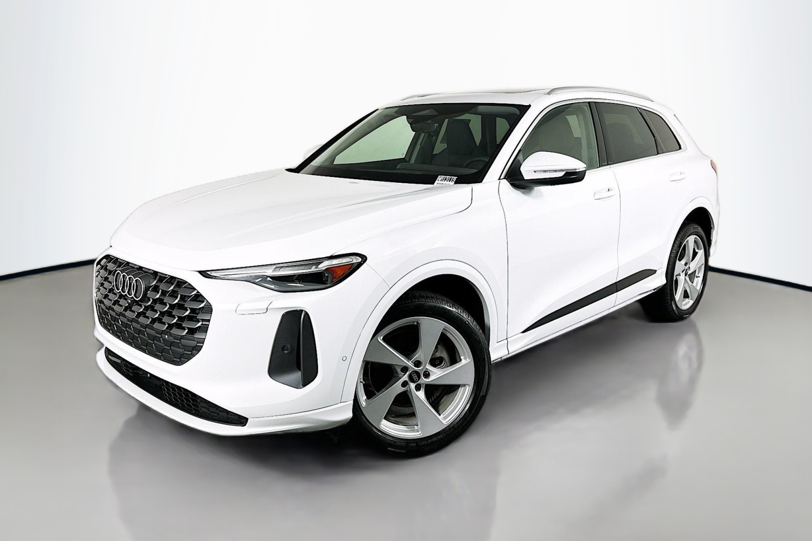 2025 Audi New Q5 Premium Plus's photo