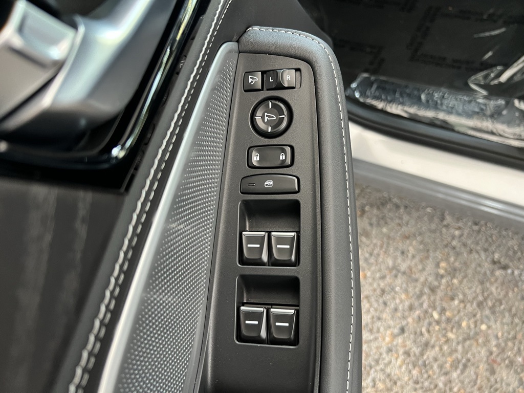 2026 Acura MDX Advance SH-AWD photo 11