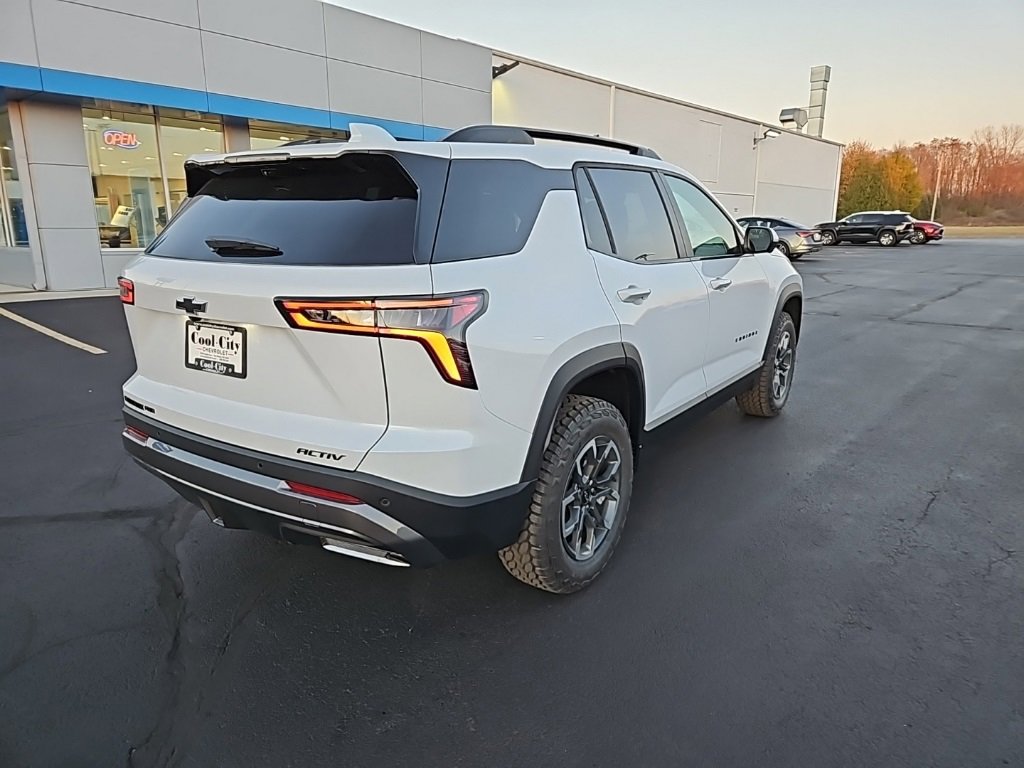 2026 Chevrolet Equinox ACTIV photo 2