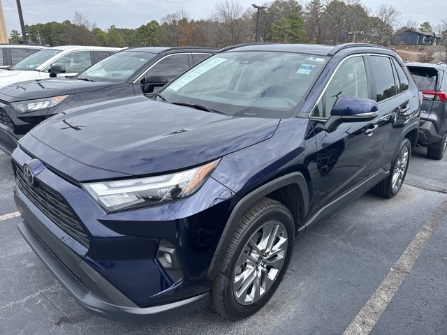 2023 Toyota RAV4 XLE Premium's photo